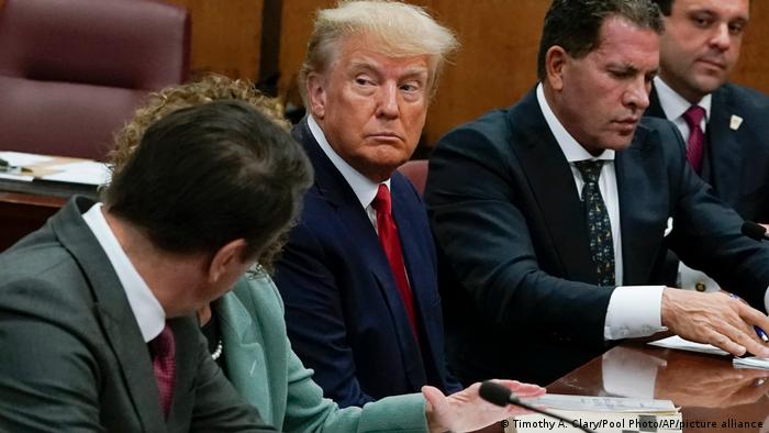 Lee más sobre el artículo Trump mantendrá candidatura presidencial incluso si es condenado
