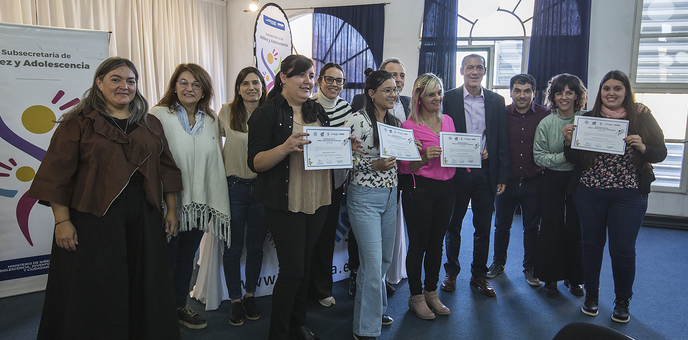 En este momento estás viendo Finalizó la cuarta cohorte de la Diplomatura en Niñez y Participación Ciudadana