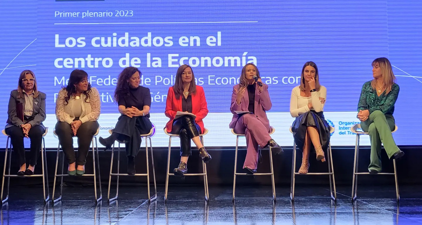 En este momento estás viendo Neuquén presentó sus políticas con perspectiva de género en la Mesa Federal