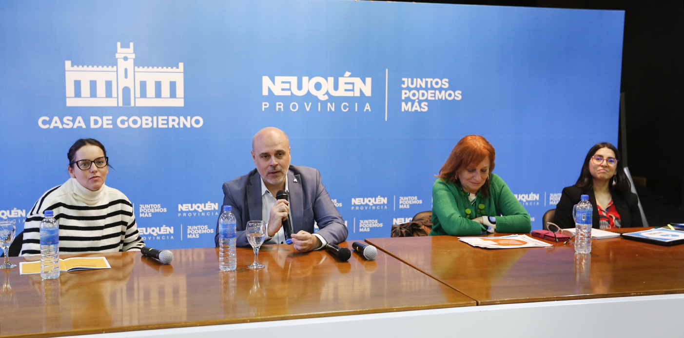 Lee más sobre el artículo Presentaron guía junto a UNICEF y la Defensora del Público para el abordaje de la comunicación en la niñez y la adolescencia