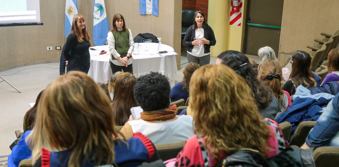 En este momento estás viendo Continúan las acciones de fortalecimiento del programa Libros para Aprender