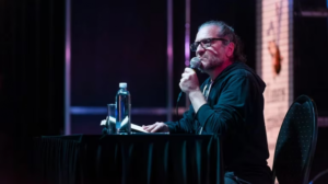 Lee más sobre el artículo Feria del Libro: Darío Sztajnszrajber explicó los ocho motivos por los que “el amor es imposible”