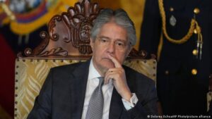 Lee más sobre el artículo «Muerte cruzada» en Ecuador: ¿una salida a la crisis?