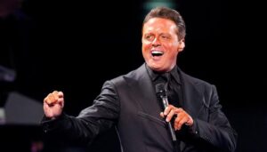 Lee más sobre el artículo Furor por Luis Miguel en Buenos Aires: volaron las entradas para 6 conciertos y anunciaron otras 3 fechas