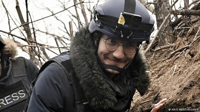 Lee más sobre el artículo Francia abre pesquisas por crímenes de guerra de Rusia tras muerte de periodista en Ucrania