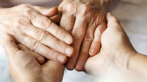 Lee más sobre el artículo Programa Convivencia Solidaria Intergeneracional  para estudiantes universitarios y adultos mayores