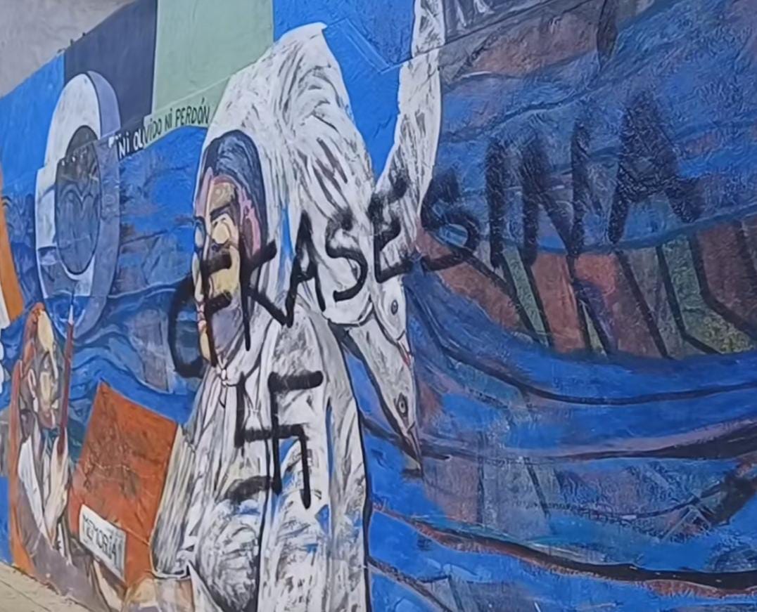 Lee más sobre el artículo Vandalizaron un mural de la memoria con simbología nazi