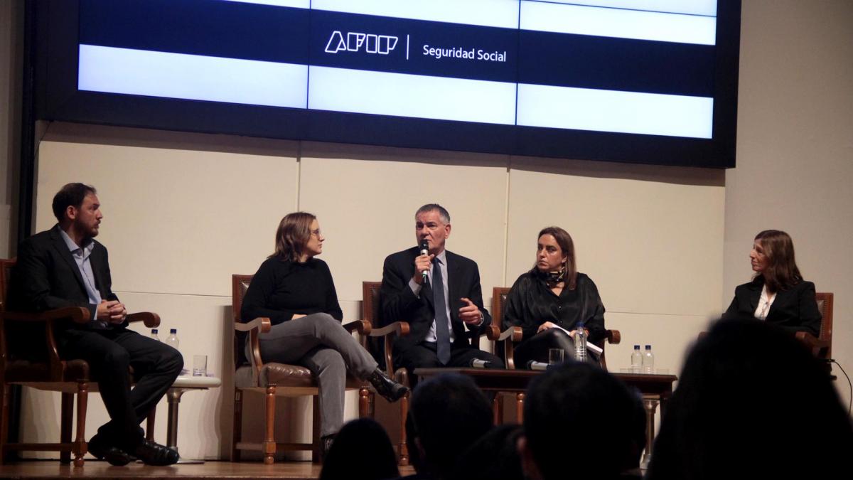 En este momento estás viendo Desde 2021 se triplicó la regularización de trabajadores no registrados