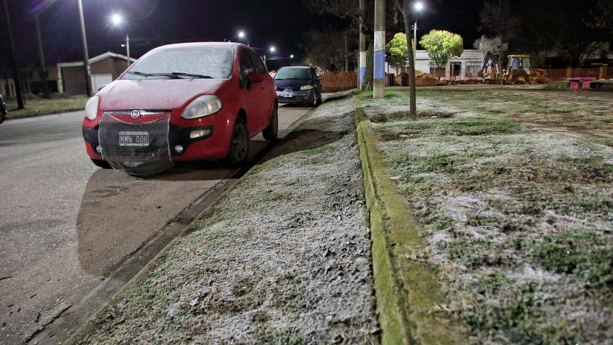 Lee más sobre el artículo Frío extremo en 11 provincias y 10,8 grados bajo cero en El Calafate