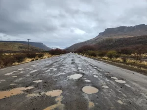 Lee más sobre el artículo Vialidad y comunidades de Aluminé y Villa Pehuenia analizan el estado de las rutas