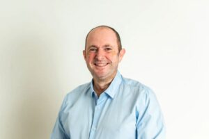 Lee más sobre el artículo «Proponen salir de esto y llegarle a la familia a través del ajuste; el cómo se hace es lo que se vota»