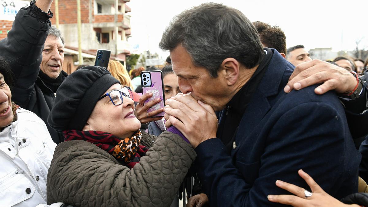 Lee más sobre el artículo Massa destacó que el cambio en Ganancias ayuda a mantener el poder adquisitivo