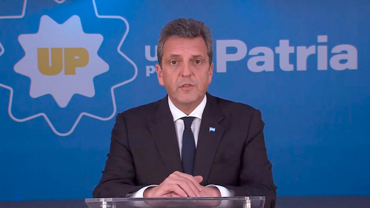 En este momento estás viendo Massa llamó a los argentinos a votar «en defensa de la democracia»