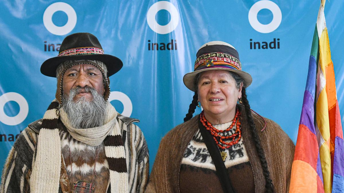 En este momento estás viendo El Inadi recibió a la pareja indígena discriminada en un programa de televisión