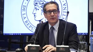 Lee más sobre el artículo Cambios en el Banco Central: Devaluación y Aumento de Tasas