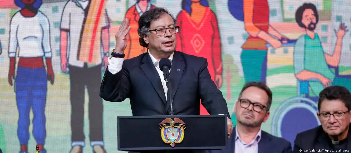 Lee más sobre el artículo Petro asegura que usan a su hijo para tumbar su gobierno