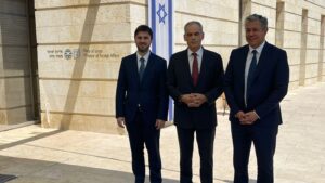 Lee más sobre el artículo Rolando Figueroa mantuvo una amplia agenda de cooperación con instituciones públicas y privadas durante su visita a Israel