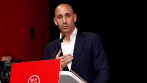 Lee más sobre el artículo La madre de Rubiales inició una huelga de hambre en defensa de su hijo