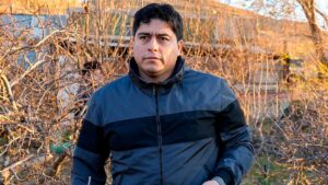 Lee más sobre el artículo Claudio Vidal, el Nuevo Gobernador de Santa Cruz: Enfocando en el Cambio y la Unión