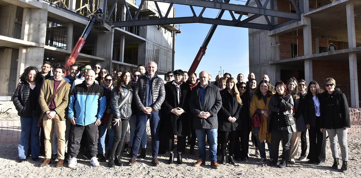 En este momento estás viendo Autoridades nacionales recorrieron el Polo Científico Tecnológico Capital