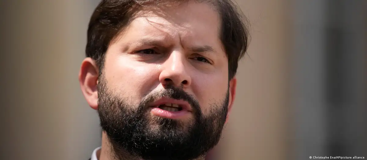 En este momento estás viendo Gabriel Boric: «FF.AA. chilenas hoy son constitucionalistas»