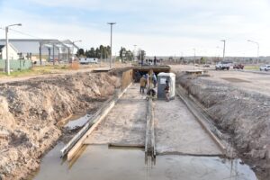 Lee más sobre el artículo La mega obra del canal Necochea avanza y en poco tiempo estará entubado