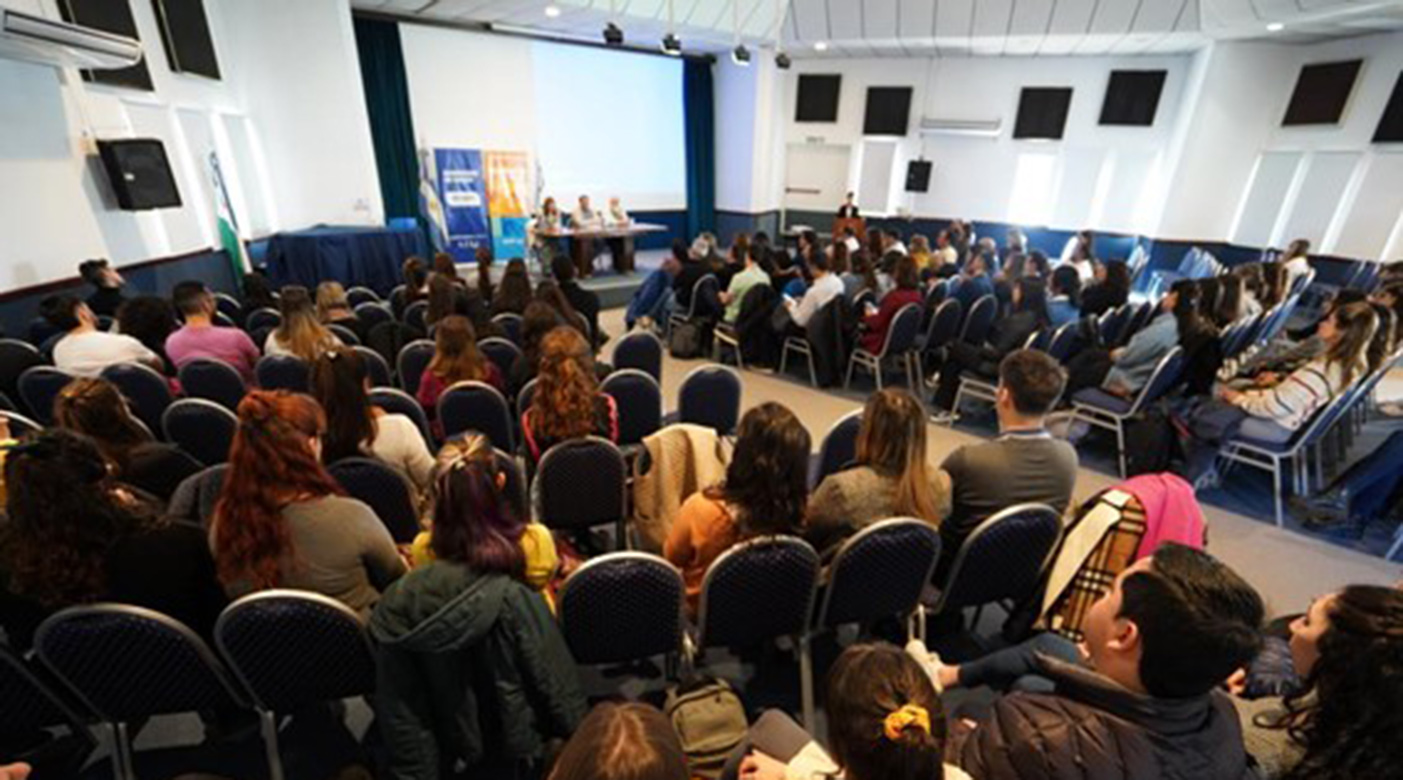 Lee más sobre el artículo Ingresaron 70 nuevos residentes al Sistema Público de Salud