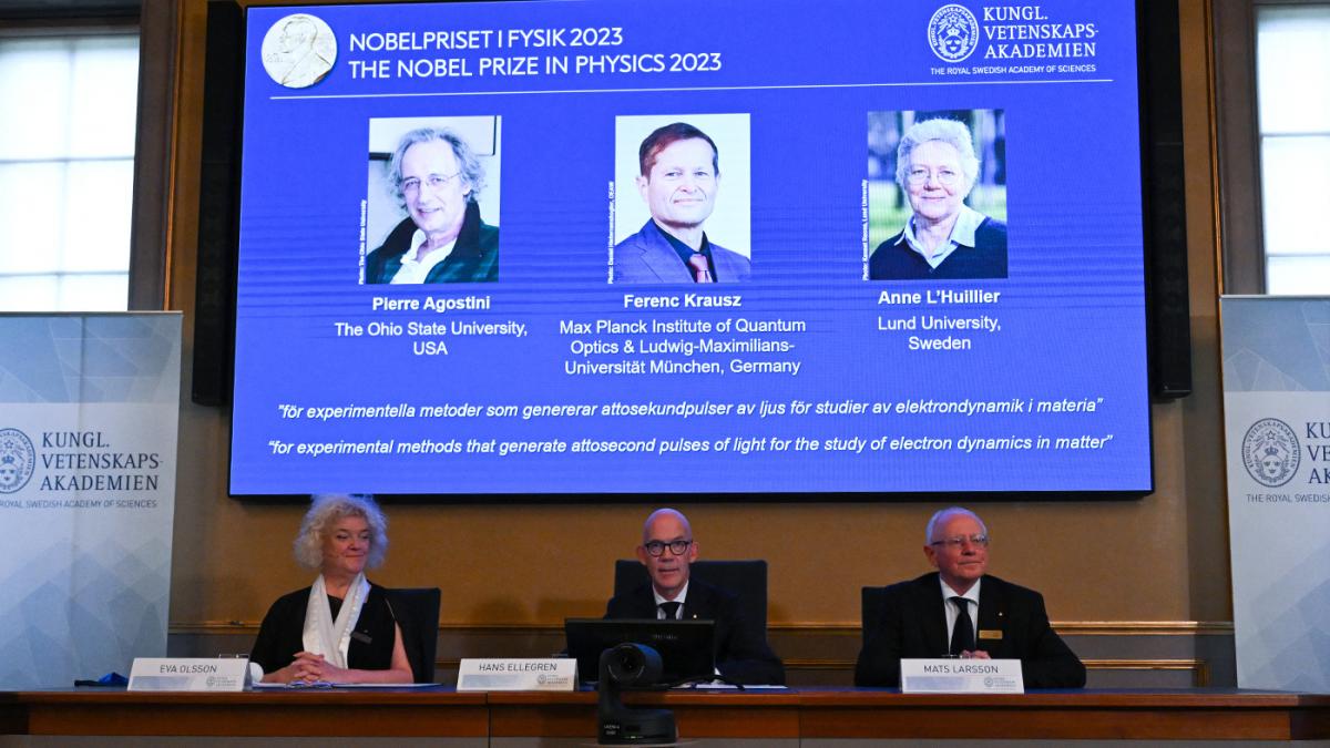 En este momento estás viendo Premio Nobel de Física para tres científicos por mejorar el estudio de los electrones
