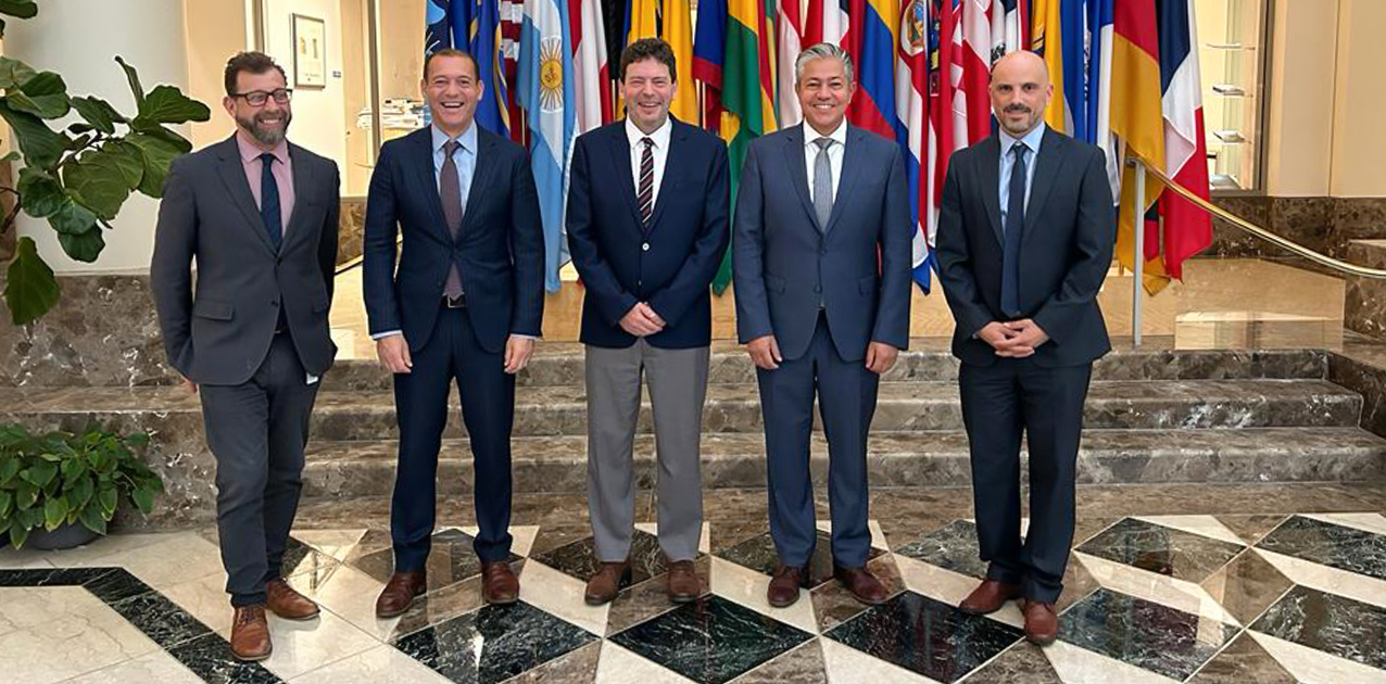 Lee más sobre el artículo Gutiérrez y Figueroa gestionan financiamiento del BID por 100 millones de dólares para obras en el 2024