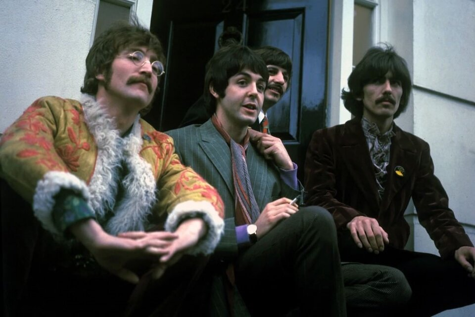 Lee más sobre el artículo Escuchá «Now and Then», el tema inédito de The Beatles publicado hoy con la voz de John Lennon
