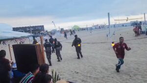 Lee más sobre el artículo Scioli denunció «brutalidad» de la policía de Rio contra hinchas de Boca