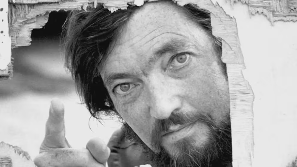Lee más sobre el artículo Julio Cortázar “regresa” gracias a la inteligencia artificial en la Feria del Libro de Guadalajara