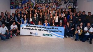 Lee más sobre el artículo La Federación Internacional de Periodistas rechazó la privatización de los medios públicos