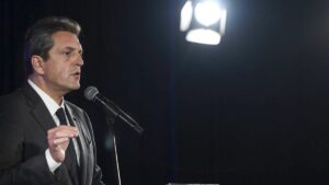 Lee más sobre el artículo El Partido Socialista rechaza a Milei y llama a defender la democracia con el voto a Massa