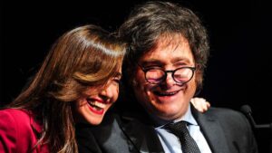 Lee más sobre el artículo Alertan sobre la peligrosa amplificación en las redes del discurso negacionista de Milei