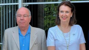 Lee más sobre el artículo Milei invitó a Lula a su asunción por medio de una carta que Mondino entregó en Brasilia