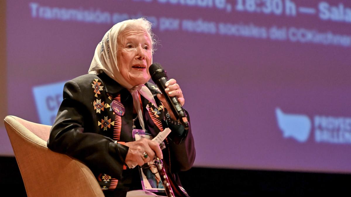 Lee más sobre el artículo Nora Cortiñas: «Va a venir una situación del pueblo difícil de sobrellevar»