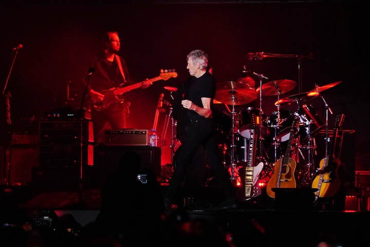 Lee más sobre el artículo Roger Waters, en su show en River: «Los hoteles de Buenos Aires no me quieren hospedar porque lucho por los derechos humanos»