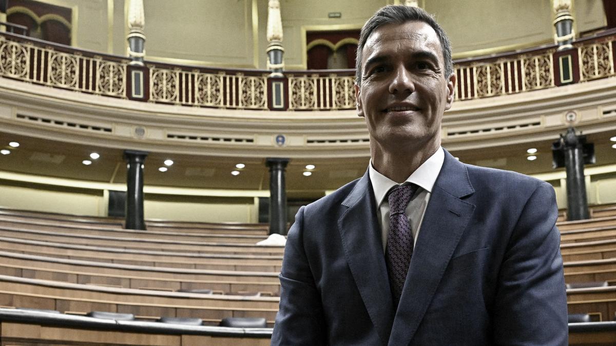 Lee más sobre el artículo Pedro Sánchez fue reelegido como presidente de Gobierno en una España dividida