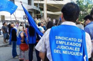 Lee más sobre el artículo Claudio Salazar: “Aumentamos medidas de fuerza ante la falta del cumplimiento de los siete títulos acordados y la falta de respuesta a nuestros intentos de recobrar relación institucional con el TSJ”