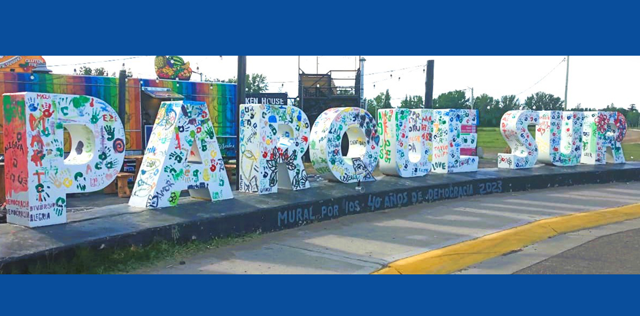 En este momento estás viendo Más de 500 estudiantes conmemoraron los 40 años de Democracia