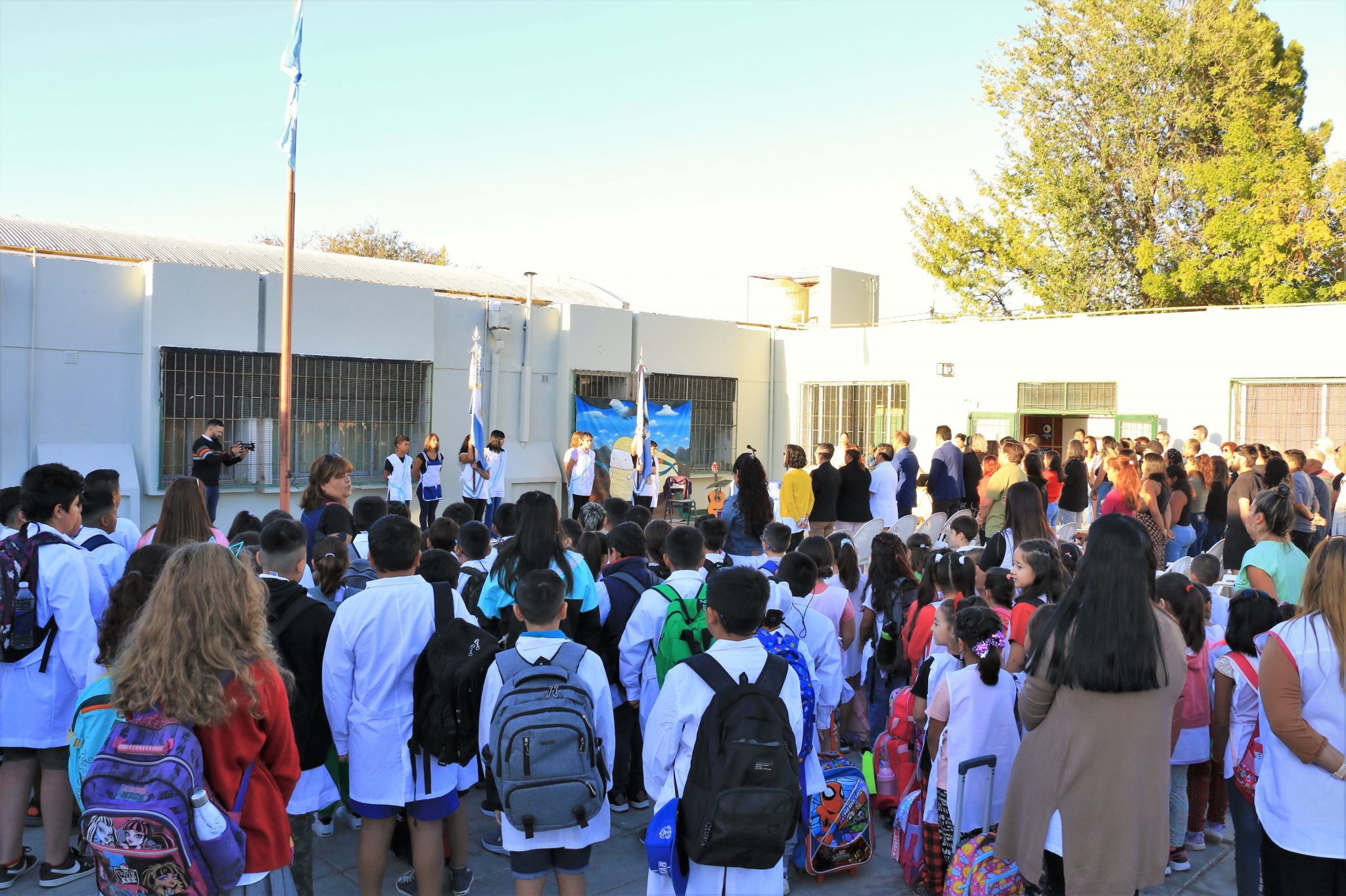 En este momento estás viendo A días del inicio de clases el Gobierno evalúa declarar la educación «servicio esencial»
