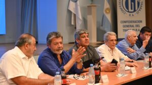 Lee más sobre el artículo La CGT advirtió que no se quedará «de brazos cruzados» ante las medidas económicas