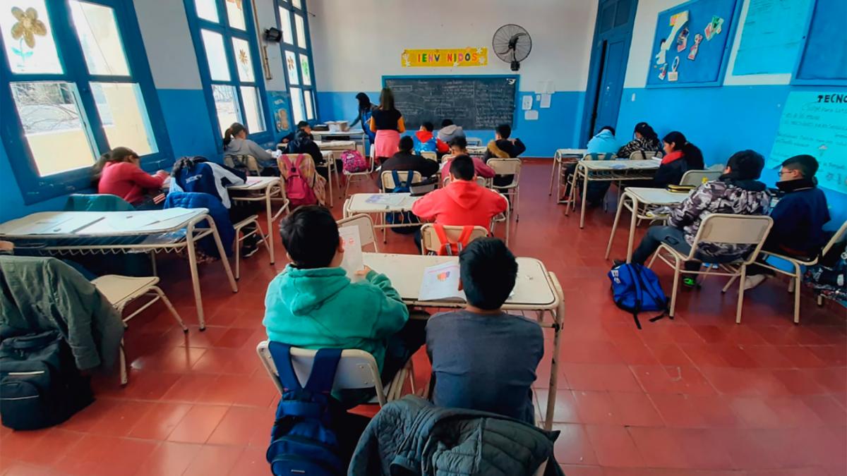 Lee más sobre el artículo Pruebas Aprender 2023: mejores calificaciones en Lengua y «leve deterioro» en Matemática