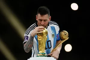 Lee más sobre el artículo Messi es candidato al mejor jugador del año en los premios de la IFFHS: la lista de los argentinos nominados con varias sorpresas