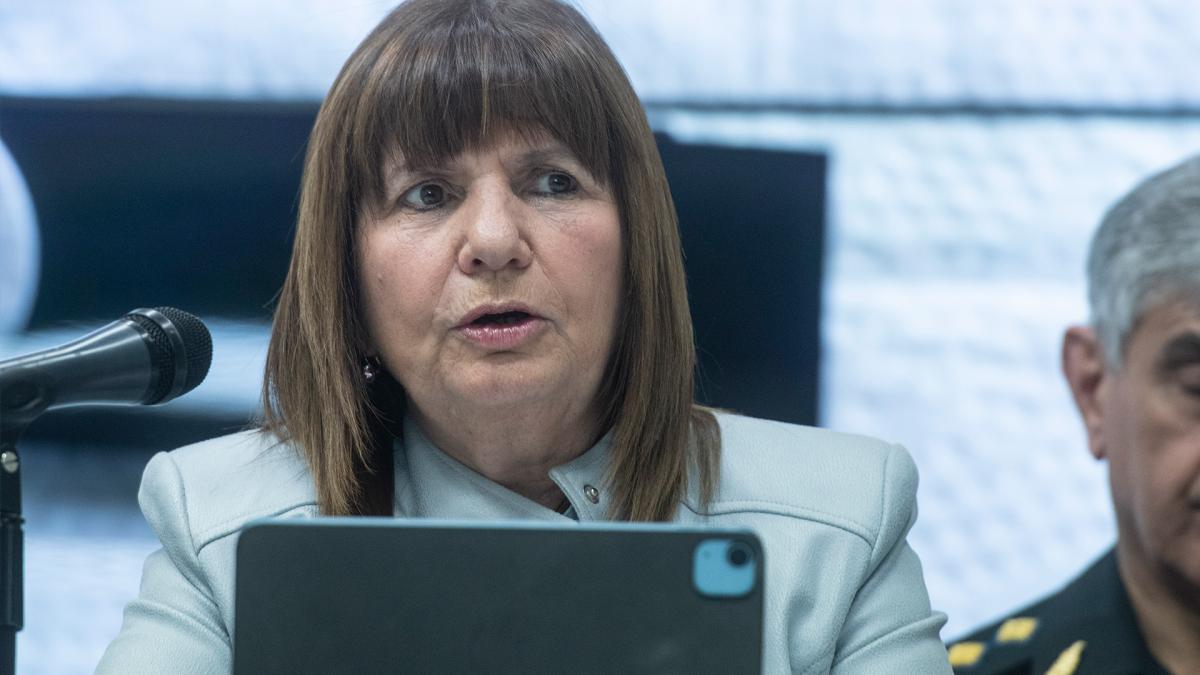 En este momento estás viendo Bullrich dijo que está «plenamente vigente» el protocolo para mantener el orden público