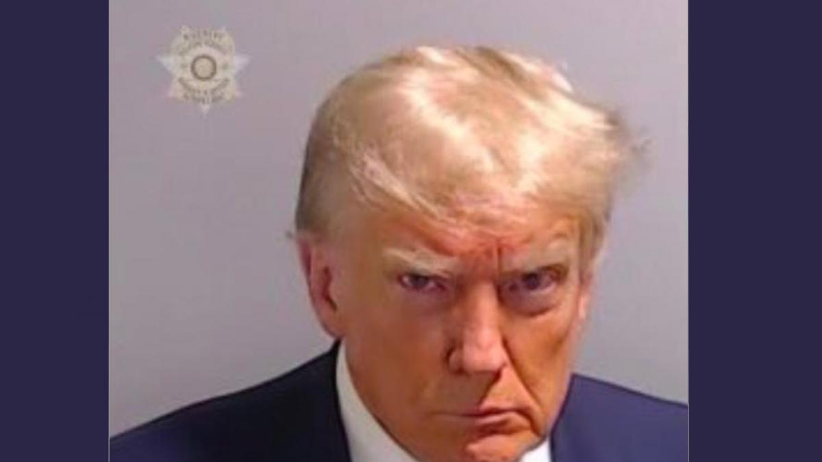 En este momento estás viendo Trump llega al tribunal de Washington que analiza su pedido de inmunidad penal