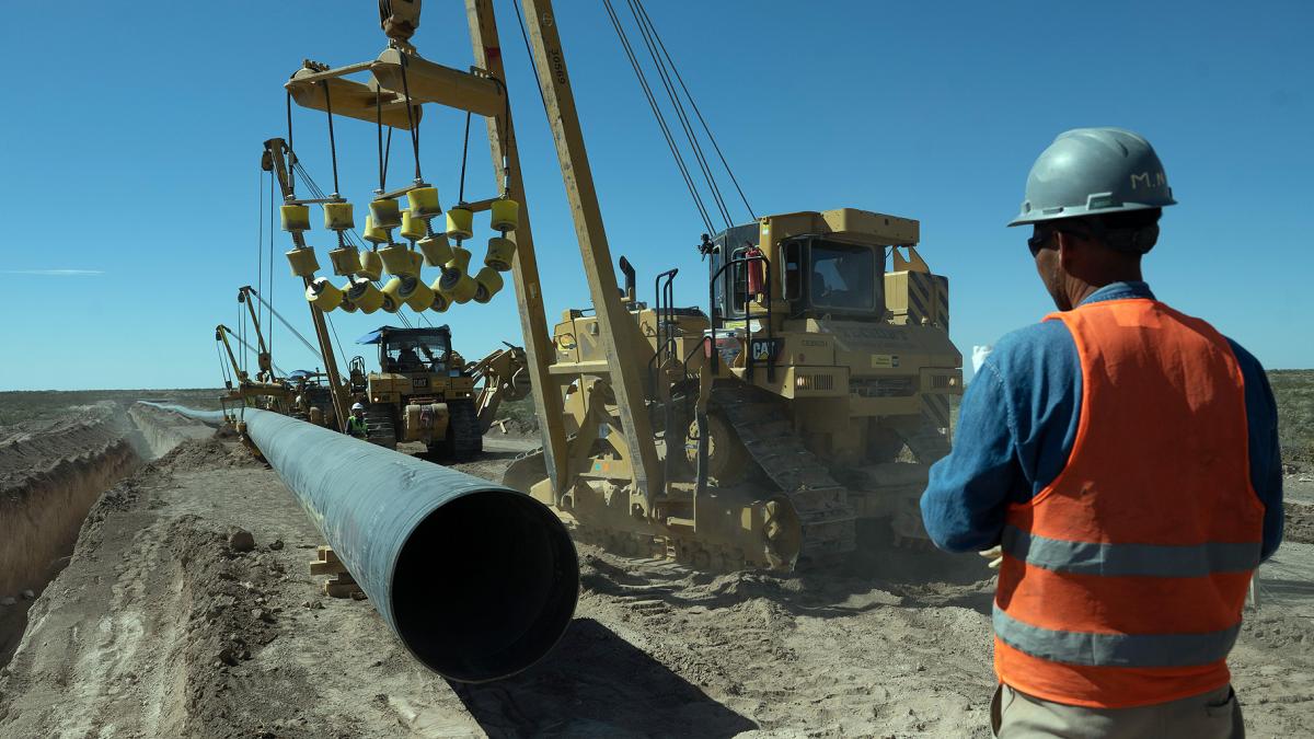 En este momento estás viendo Vaca Muerta cerró 2023 con récord de actividad y proyectan un desempeño mayor para 2024