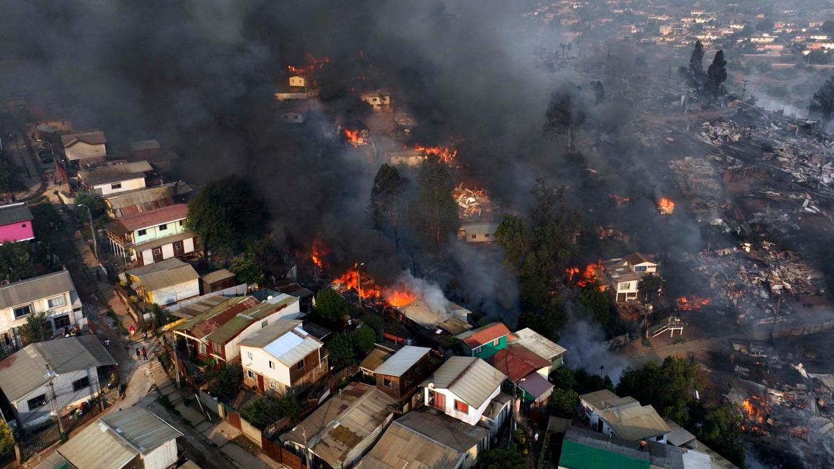 En este momento estás viendo Ya son 122 los muertos por los incendios en Chile