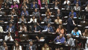 Lee más sobre el artículo Cuarto intermedio en el debate de la ley «Bases» en Diputados